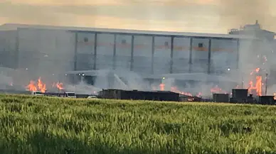 Konya'da kağıt fabrikasının bahçesinde yangın çıktı