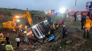 Malatya'da otobüs devrildi : Çok sayıda ölü ve yaralı var