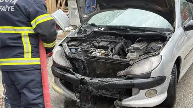Kastamonu'da seyir halindeki otomobil alev alev yandı