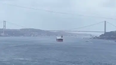 İstanbul Boğazı'nda Panama bayraklı yük gemisi arıza yaptı