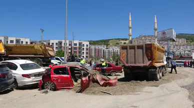 Freni boşalan kamyon 7 araca çarptı: 2'si ağır, 6 yaralı