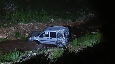 Malatya'da hafif ticari araç dereye uçtu, 1 kişi yaralandı