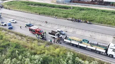 Bursa'da tırla çarpışan kamyonun sürücüsü hayatını kaybetti