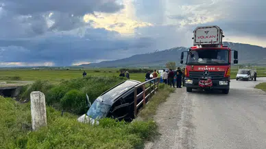 Van'da araç kanala düştü : Sürücü yaralandı