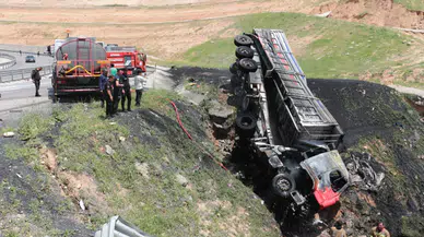 Şırnak'ta tır devrildi : Sürücü yanarak hayatını kaybetti