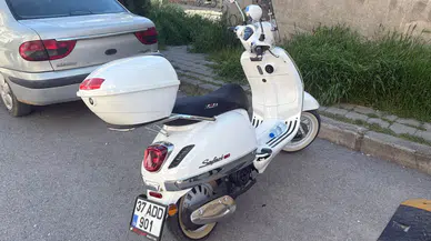 Kastamonu Tosya'da motosiklet kazası : Kontrolden çıkıp kaldırıma çarptı