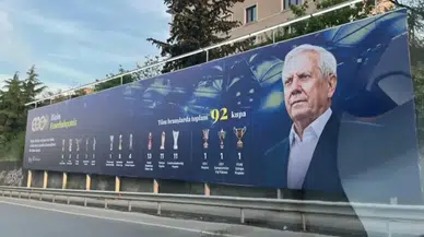 Aziz Yıldırım'ın başkanlık kampanyasında kupa vurgulu bilboard