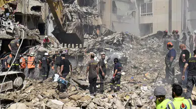 İsrail, Lübnan'da sağlık merkezini bombaladı : 3 ölü