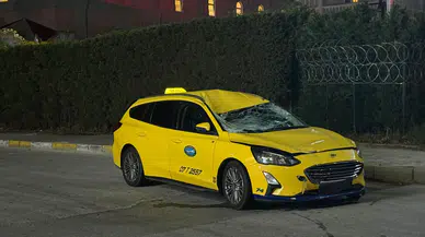 Antalya'da taksi ile bisiklet çarpıştı : Bisiklet sürücüsü hayatını kaybetti