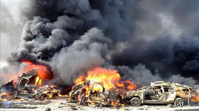 Suriye Şam'da boş otobüste patlama : 5 kişi yaralandı