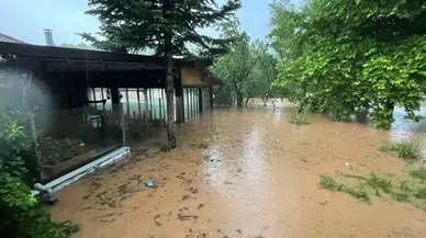 Bartın'da sağanak : Tarım arazilerini su bastı