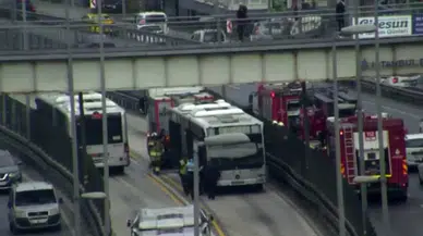 Avcılar'da metrobüste yangın çıktı