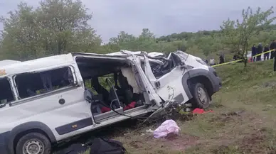 Yozgat'ta öğrenci servisi devrildi : Çok sayıda ölü ve yaralı var