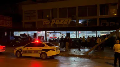 Osmaniye'de kaza : Otomobil marketin manav bölümüne girdi
