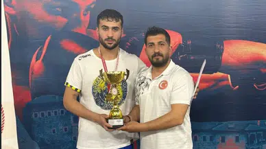 Bayburtlu Toprak Salman Türkiye Boks şampiyonu oldu