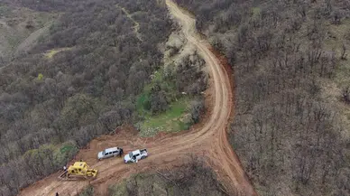 Munzur Çayı taştı , köprü zarar gördü : Mezraya alternatif yol yapılıyor