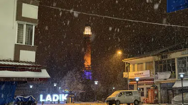 Samsun'da kar : Kent beyaza büründü
