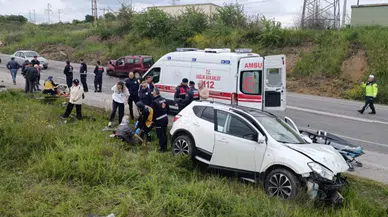 Çanakkale'de iki otomobil çarpıştı : 1'i ağır 4 yaralı