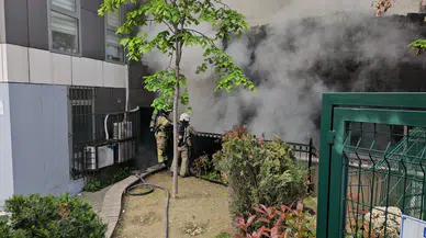 Kağıthane'de metruk binada yangın