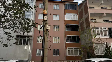 Elazığ'da balkondan düşen 17 yaşındaki kız ağır yaralandı