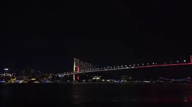 15 Temmuz Şehitler Köprüsü sarı kırmızı oldu