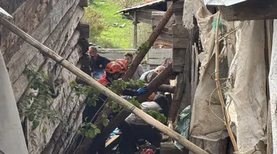 Kastamonu'da ahırda göçük : Yaşlı kadın öldü, 94 hayvan telef oldu