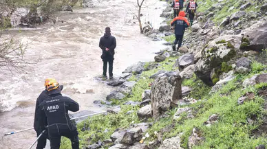 Bingöl'de kayıp öğretmen için arama çalışmaları sürüyor