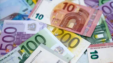 Euro 53 lira sınırını aşarak tarihi rekorunu tazeledi