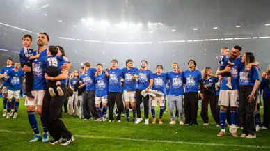 Schalke 04, Kenan Karaman'ın golüyle Bundesliga'ya yükseldi