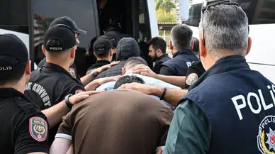 İstanbul Fatih’te gece yarısı bina kurşunlayan 3 şüpheli yakalandı