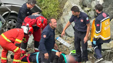 Muğla'da otomobil uçuruma yuvarlandı : Kazada 2 kişi yaralandı