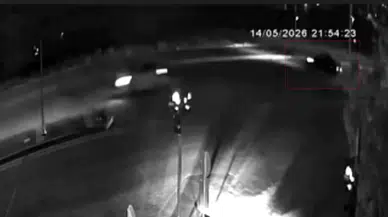 Gaziantep’te otomobil tren yoluna uçtu : 3 yaralı