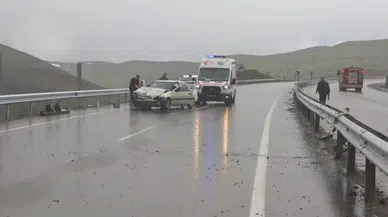 Erzurum Aşkale'de zincirleme trafik kazası : 3 yaralı