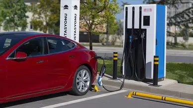 Evine izinsiz şarj istasyonu kurdu, 840 bin TL’lik kaçak elektrik cezası yedi