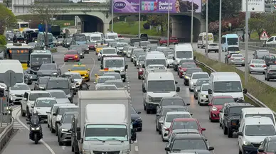 İstanbul'da haftanın ilk iş gününde trafik yoğunluğu yaşanıyor