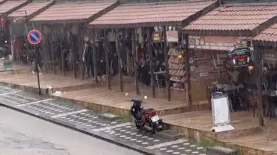 Bolu'da güneşli hava yerini sağanak yağışa bıraktı