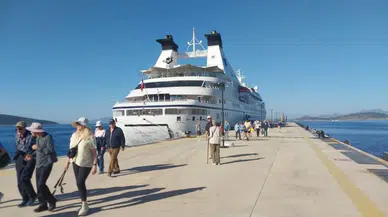 Bodrum'da kruvaziyer hareketliliği ! Yüzlerce turistle geldi