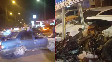 Muş'ta otomobil, park halindeki araçlara çarptı : 1'i ağır 3 yaralı