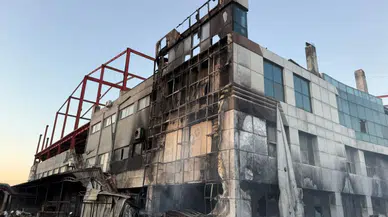 Silivri'de 2 katlı mobilya atölyesinde yangın çıktı