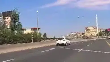 Ankara'da makas atan sürücünün otomobile çarpıp kaçması kamerada