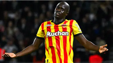 Lens, Malang Sarr'a veda etti