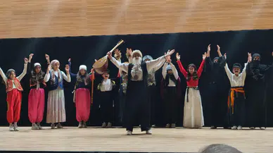 Dede Korkut Hikâyeleri öğrencilerin performansıyla sahnede canlandı