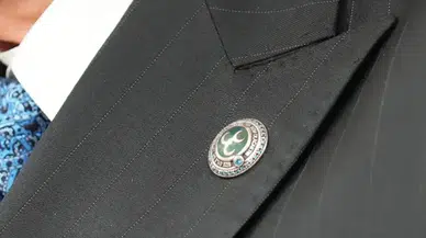 Bahçeli'nin grup toplantısında taktığı yüzük ve rozetin ayrıntıları açıklandı