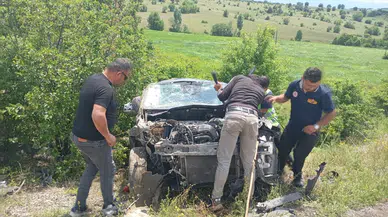 Gümüşhane'de ticari araç devrildi : 1 ölü, 2 yaralı
