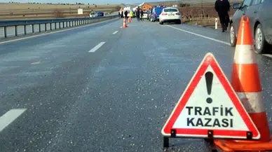Samsun Bafra'da kaza : Yolcu minibüsü ile otomobil çarpıştı