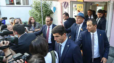 Ermenistan Başbakanı Paşinyan : Türkiye ile diplomatik ilişkilerin kurulmasını bekliyorum