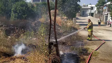 Hatay'da otluk alanda yangın çıktı