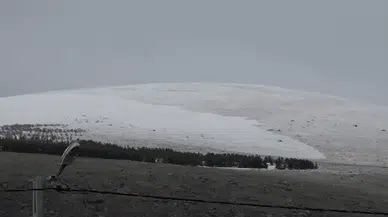 Türkiye'nin batısında güneş, doğusunda kar : Bu memlekete yaz gelmiyor
