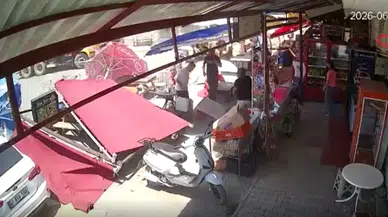 Antalya'nın Serik ilçesinde hortum : Şemsiyeler savruldu