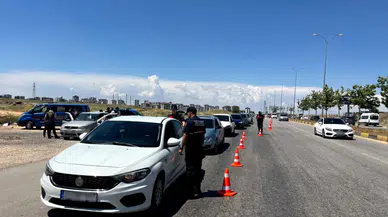 Gaziantep'te jandarmadan huzur-güven uygulaması : 176 aranan şahıs yakalandı